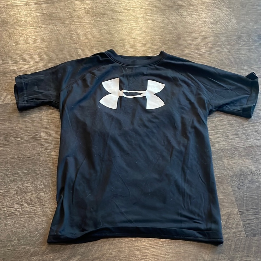 boys underarmour shirt